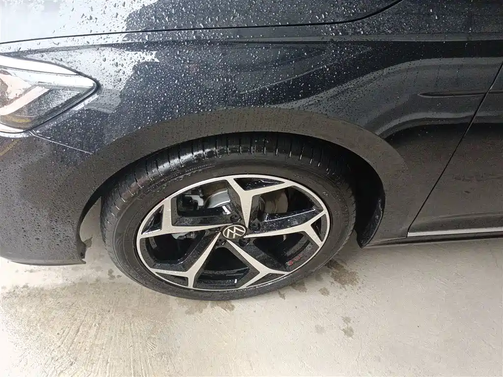 Volkswagen Passat 2024 330TSI Starlight Elite Edition фото 25