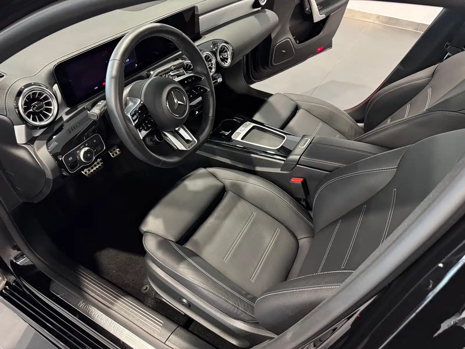 Photo 9 - Mercedes-Benz A-Class AMG