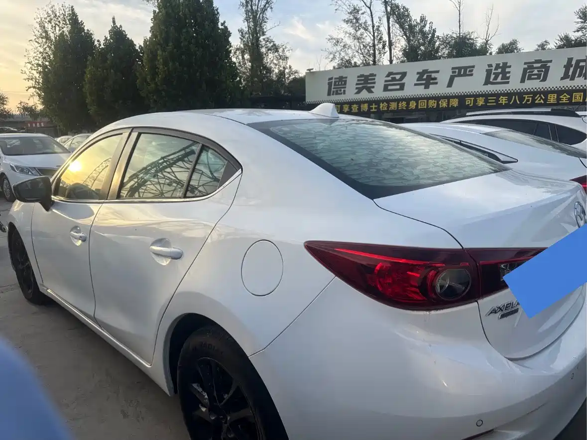 Mazda Mazda 3 2014 2014 Sedan 1.5L Automatic Luxury