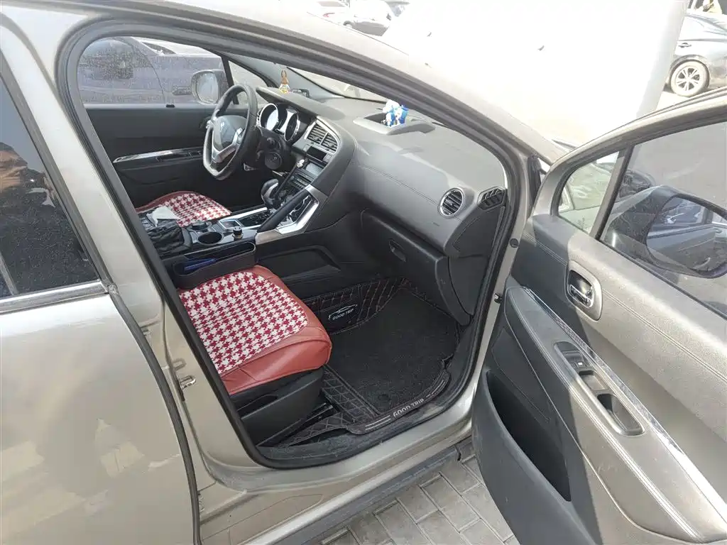 Peugeot 3008 2015 1.6THP Automatic Classic Edition фото 20