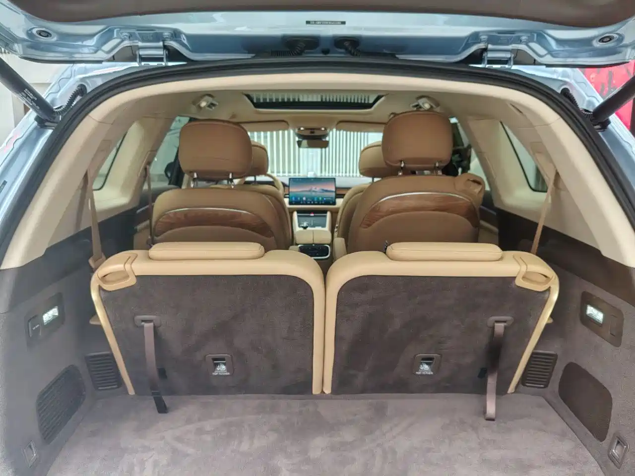 AITO Wenjie AITO M7 2024 1.5T Smart AWD Max 6-Seater фото 10