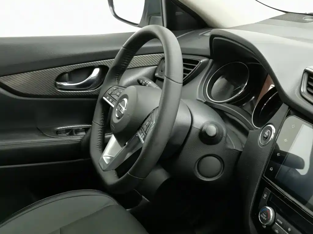 Фото 22 - Nissan X-Trail