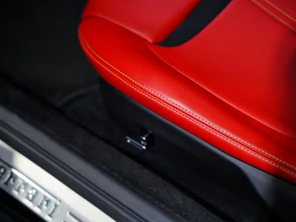 Ferrari Roma 2021 2020 3.9T V8