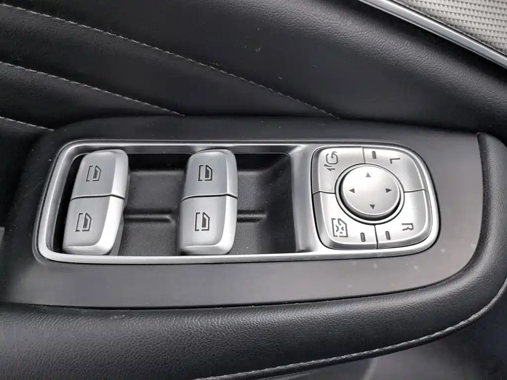 Roewe RX5 MAX 2021 2021 Supreme Series 300TGI Auto Smart Cabin Edition