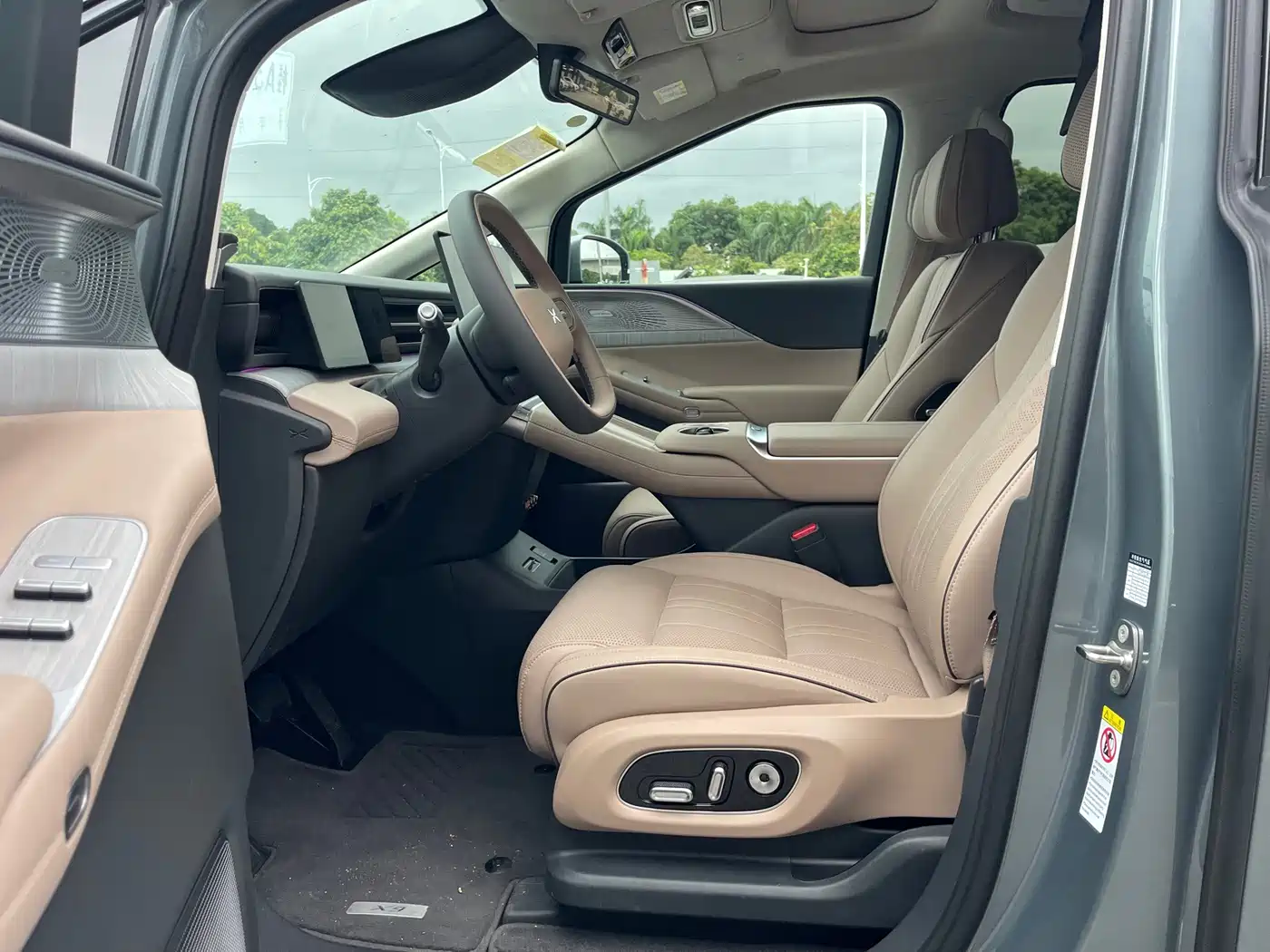 XPeng X9 2026 2025 Extended Range Edition
