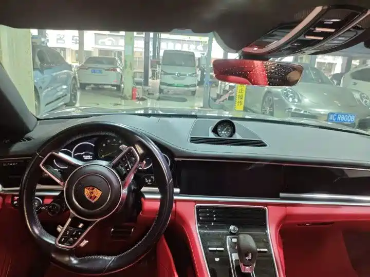 Фото 8 - Porsche Panamera New Energy
