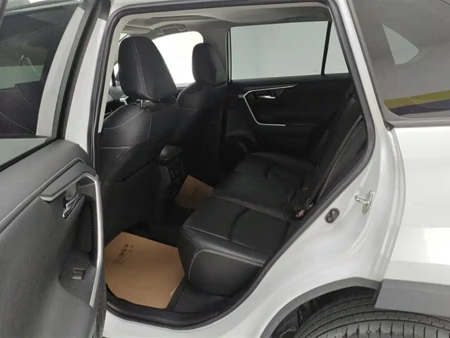 Toyota RAV4 Rongfang 2022 2.0L CVT 2WD Trend Plus Edition фото 11