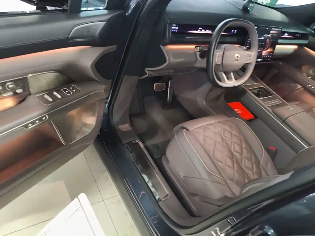 NIO ES8 2025 2025 Base Model