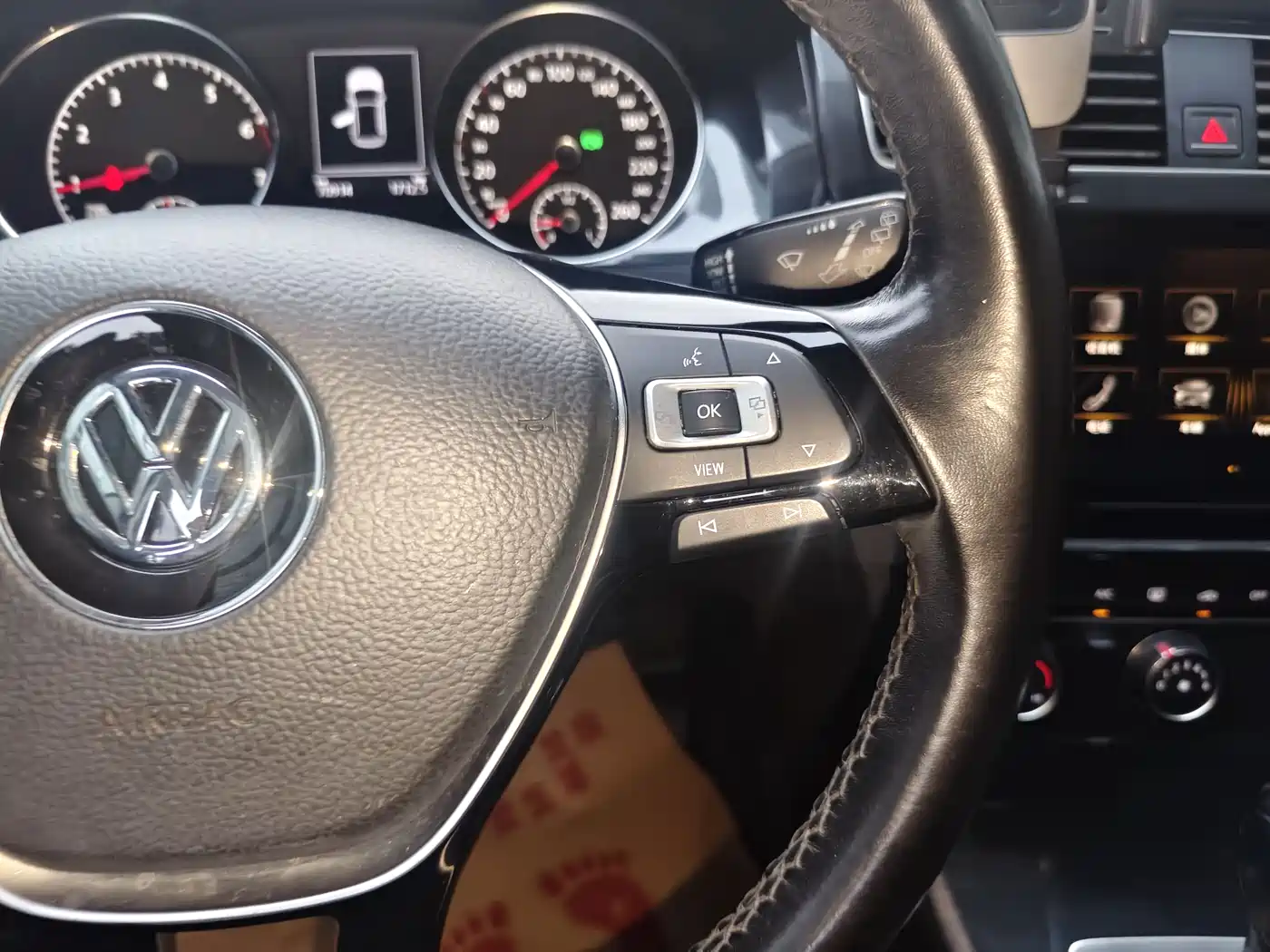 Volkswagen Golf 2020 Beloved Edition 280TSI DSG Comfort фото 16