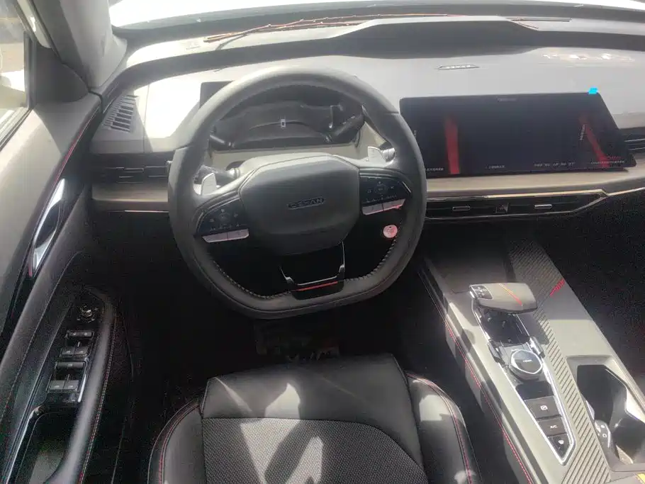 Changan Oshan Z6 2023 2022 Blue Whale 1.5T DCT Intelligent Premium