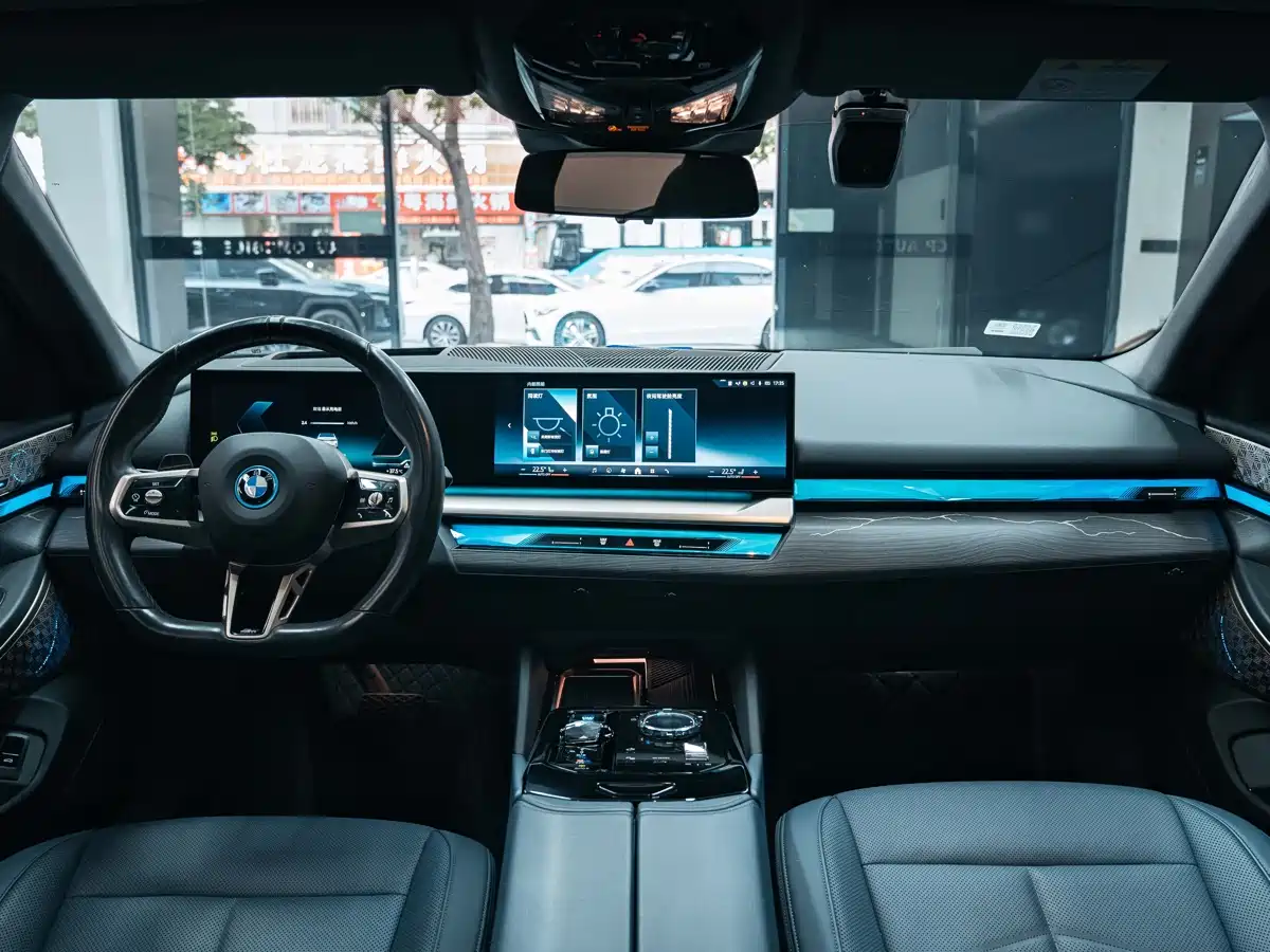 BMW i5 2024 eDrive 35L Premium Model M Sport Package фото 14