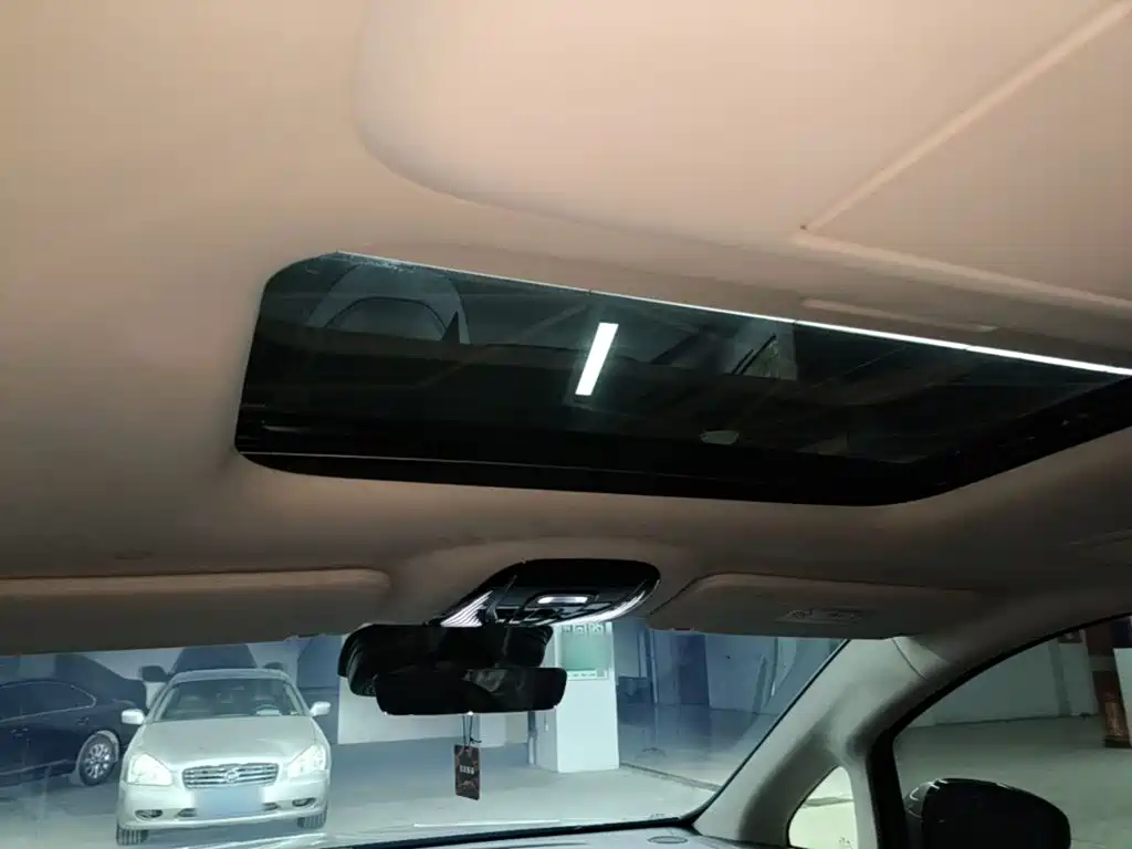 Voyah Dreamer 2025 2025 Model PHEV Basic Version