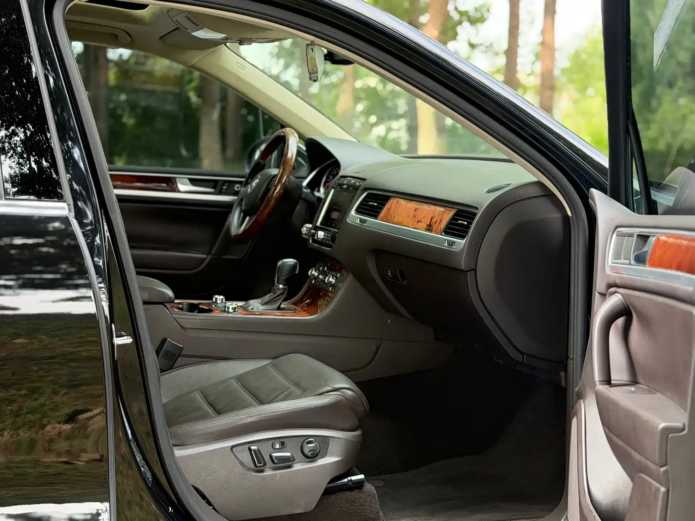 Volkswagen Touareg 2013 2011 3.0TSI Comfort