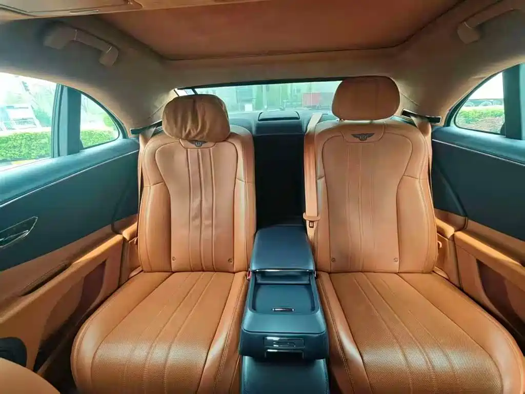 BENTLEY FLYING SPUR PLUG IN HYBRID