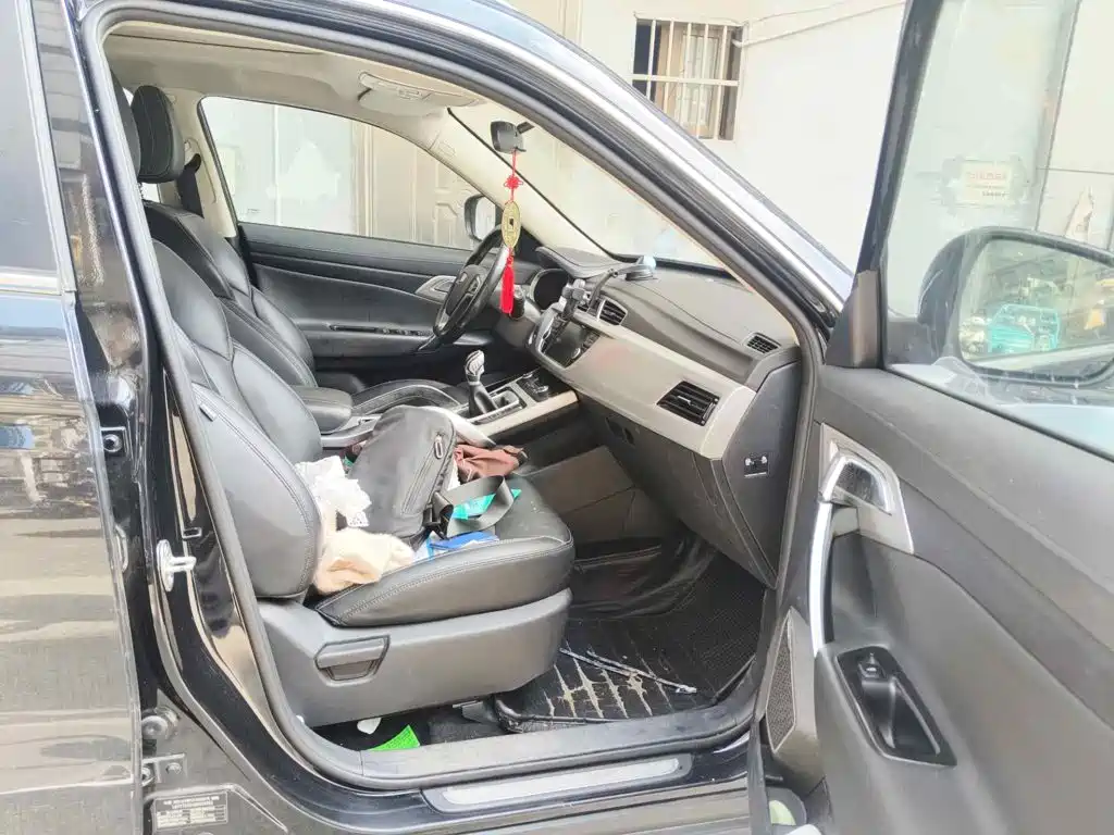 Photo 10 - Geely Boyue