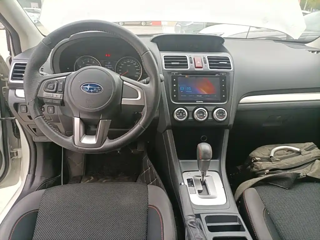 Subaru XV 2017 2016 Model 2.0i Comfort Navigation Edition