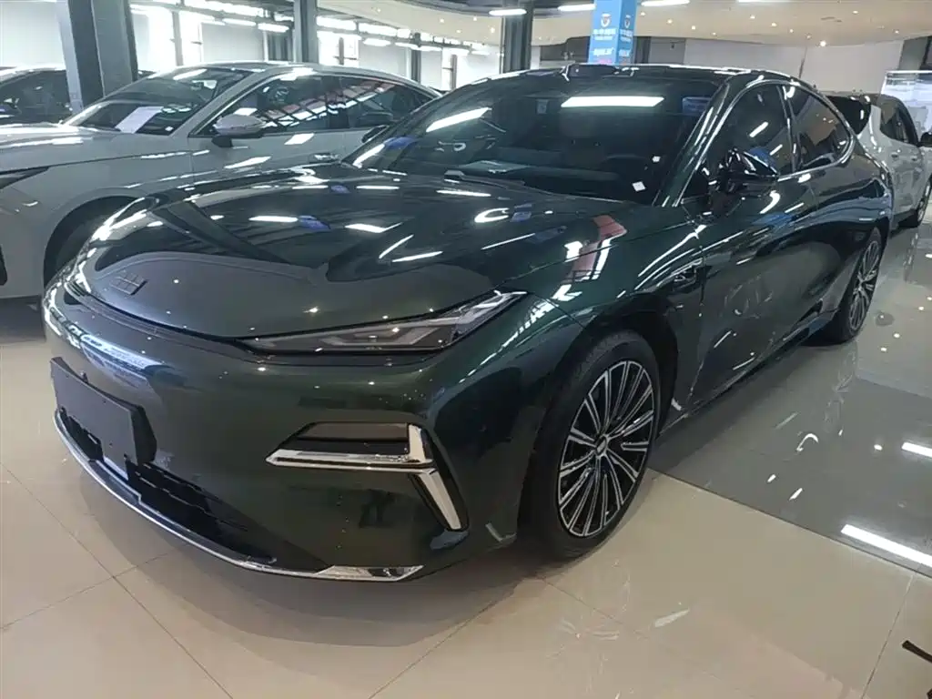 Geely Galaxy Galaxy Xingyao 8 2025 130km EM-P Starship Edition