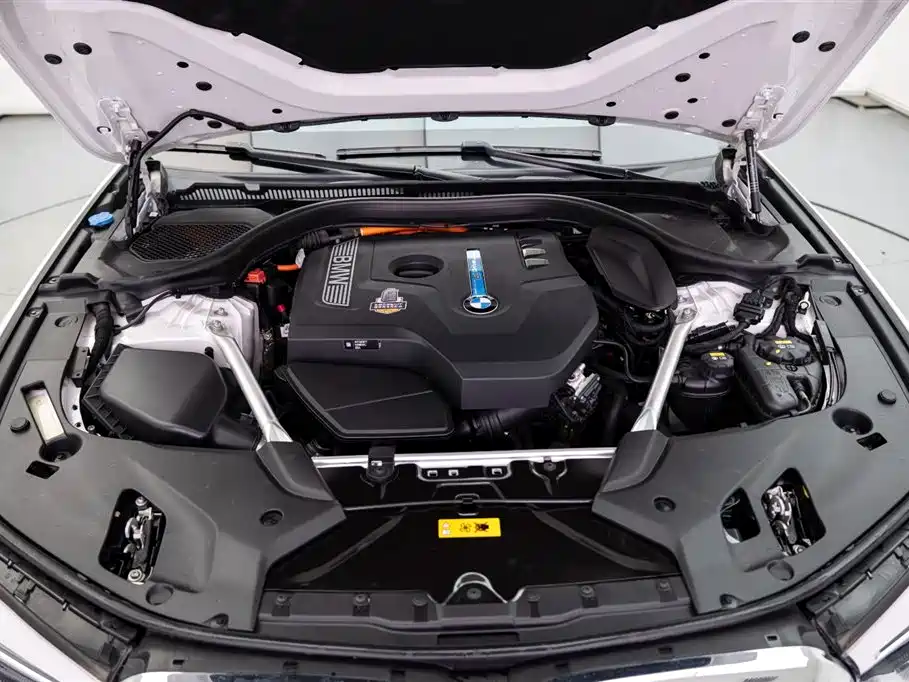 BMW 5 SERIES NEW ENERGY