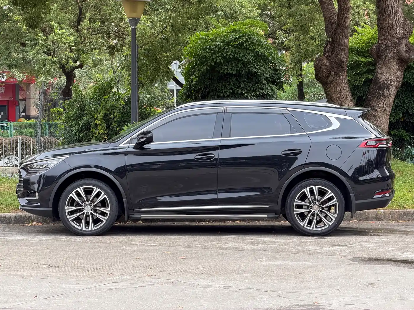 BYD Tang 2018 2018 2.0T Automatic Smart Connection Honor Edition 7-Seater China V