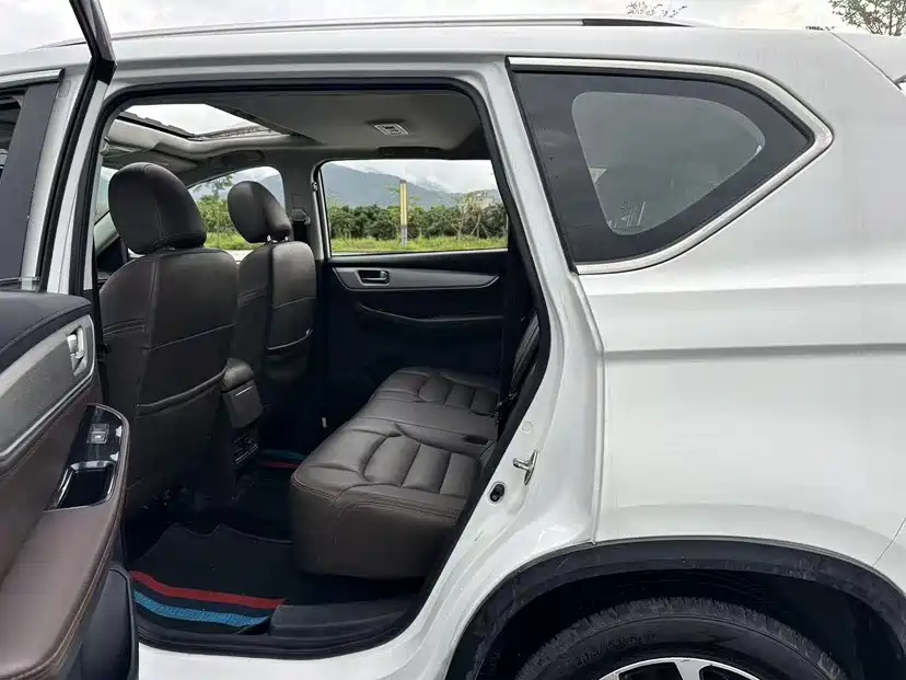 Dongfeng Fengxing Jingyi X5 2017 2017 1.6L CVT Luxury
