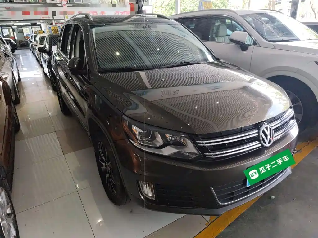 Volkswagen Tiguan 2015 2.0TSI Automatic 4WD Luxury фото 4