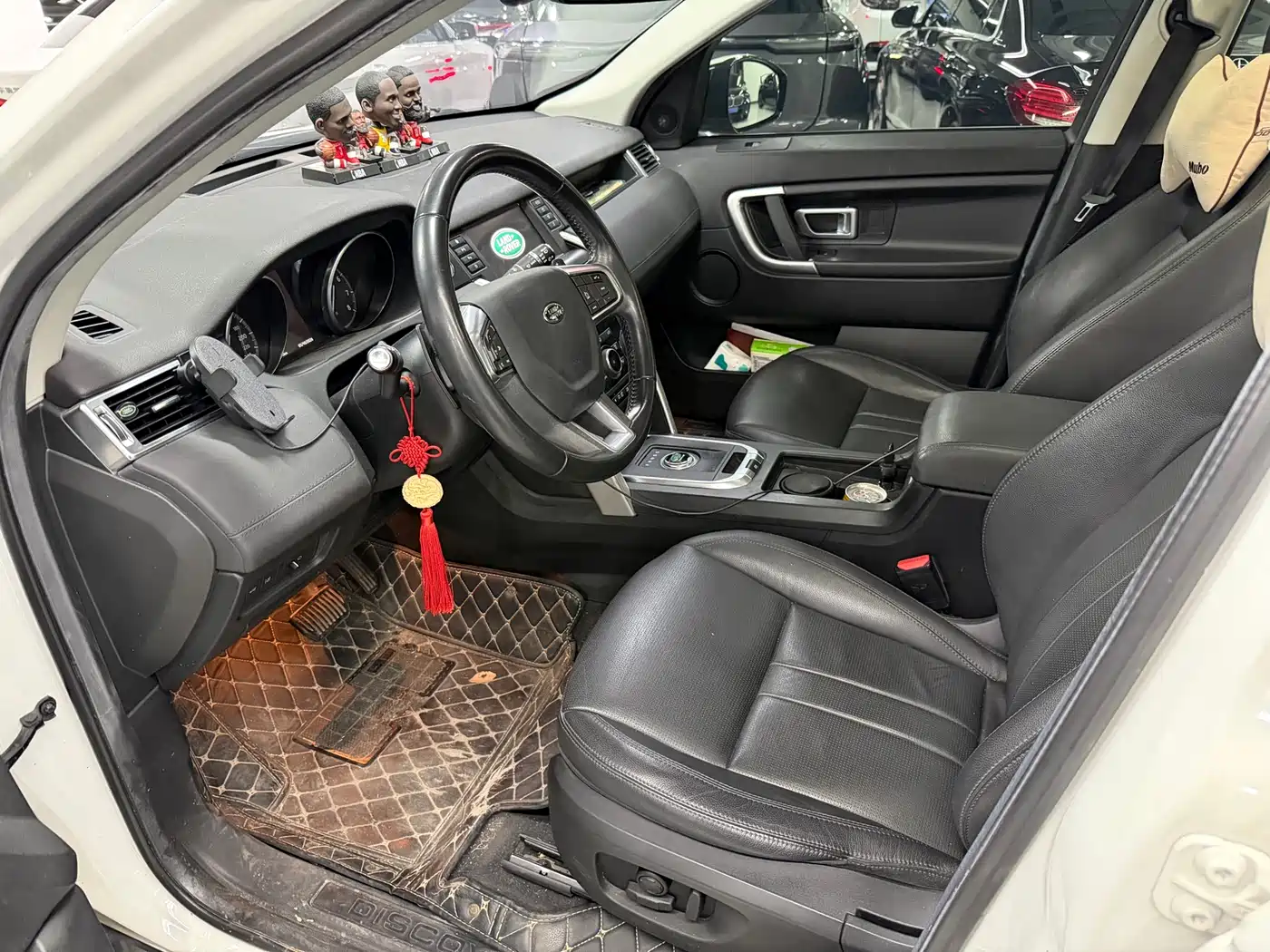 Land Rover Discovery Sport 2018 240PS SE Edition фото 5