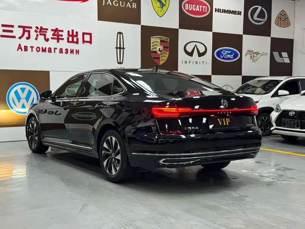 صورة 4 - Volkswagen Passat