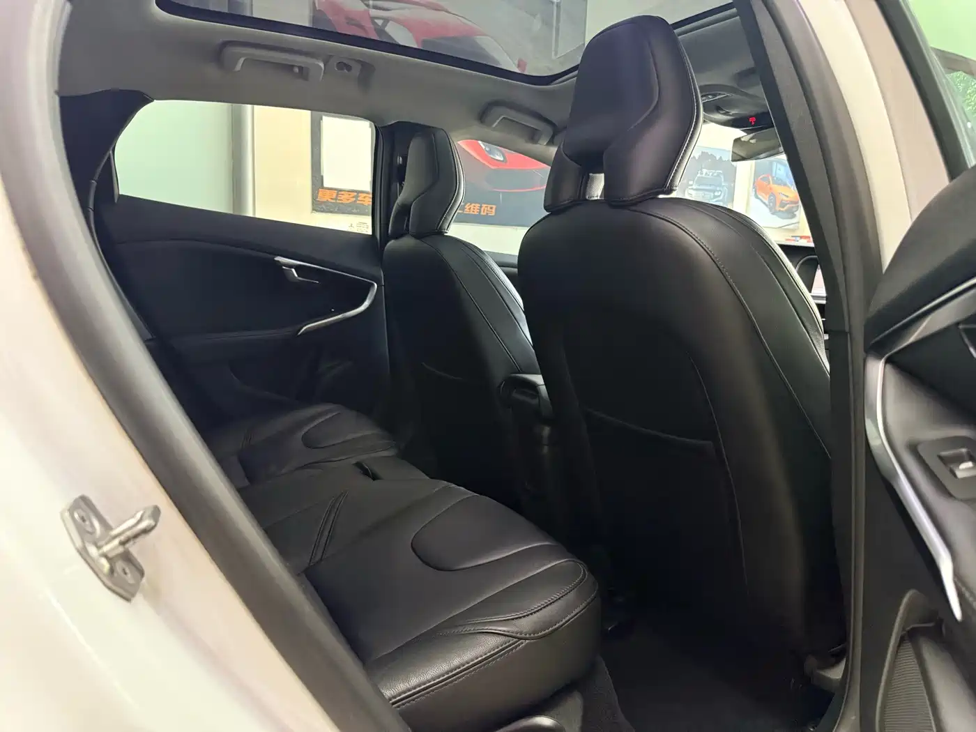 Volvo V40 2014 2014 T5 Intelligent Premium