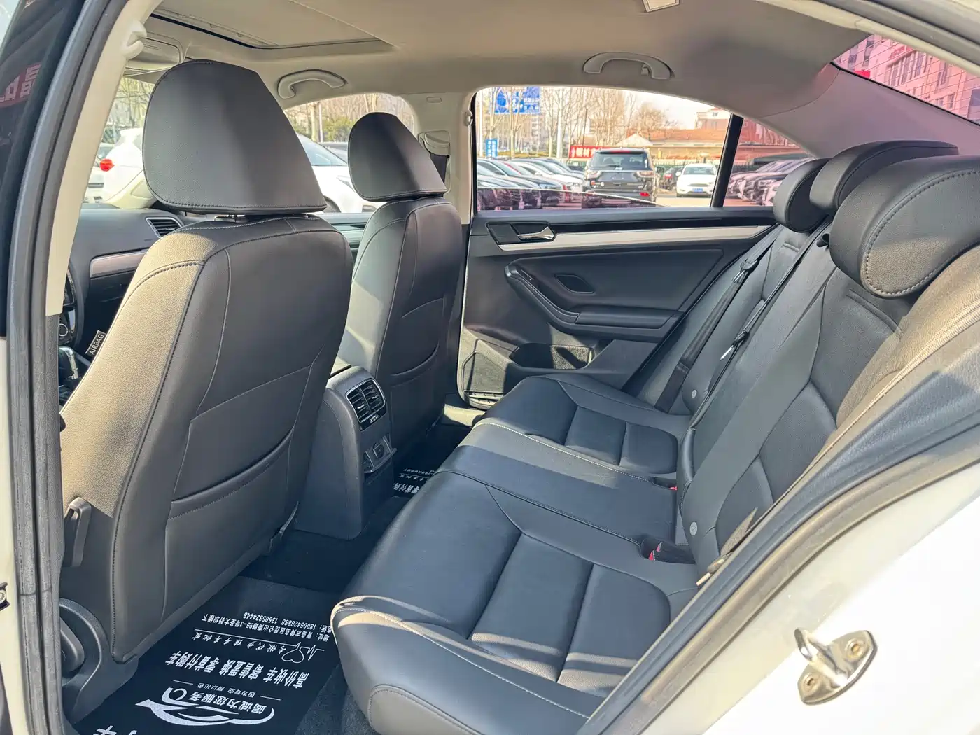 Volkswagen Sagitar 2018 280TSI DSG Spark Edition фото 9