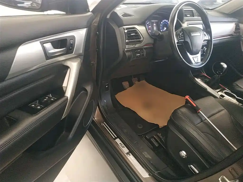 Haval H2 2017 Blue Label 1.5T Manual 2WD Luxury фото 12