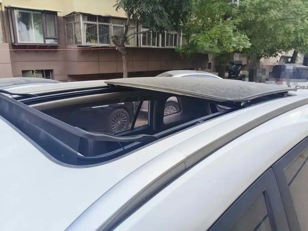 Фото 6 - Changan CS75