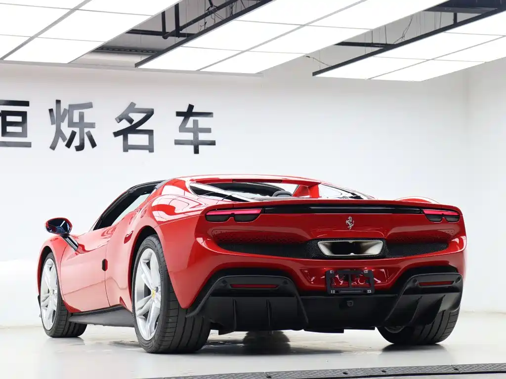 Photo 19 - Ferrari 296