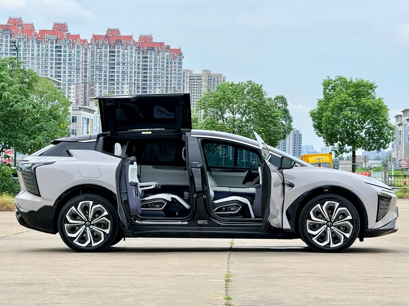 HiPhi X 2022 2021 Flagship Edition 6-Seater