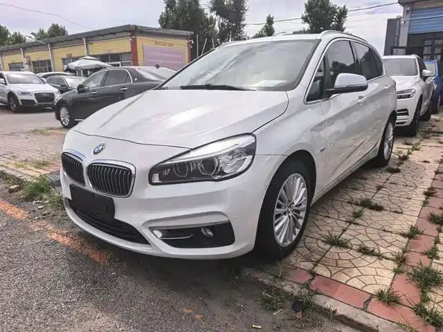  BMW BMW 2 Series Touring 2016 220i Luxury Design Package