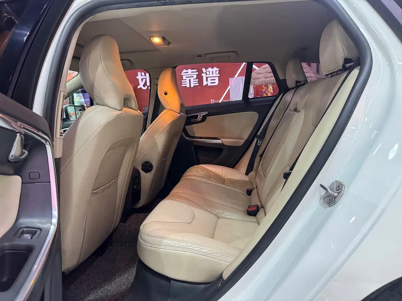 Volvo V60 2013 2014 T5 Zhiyi Edition
