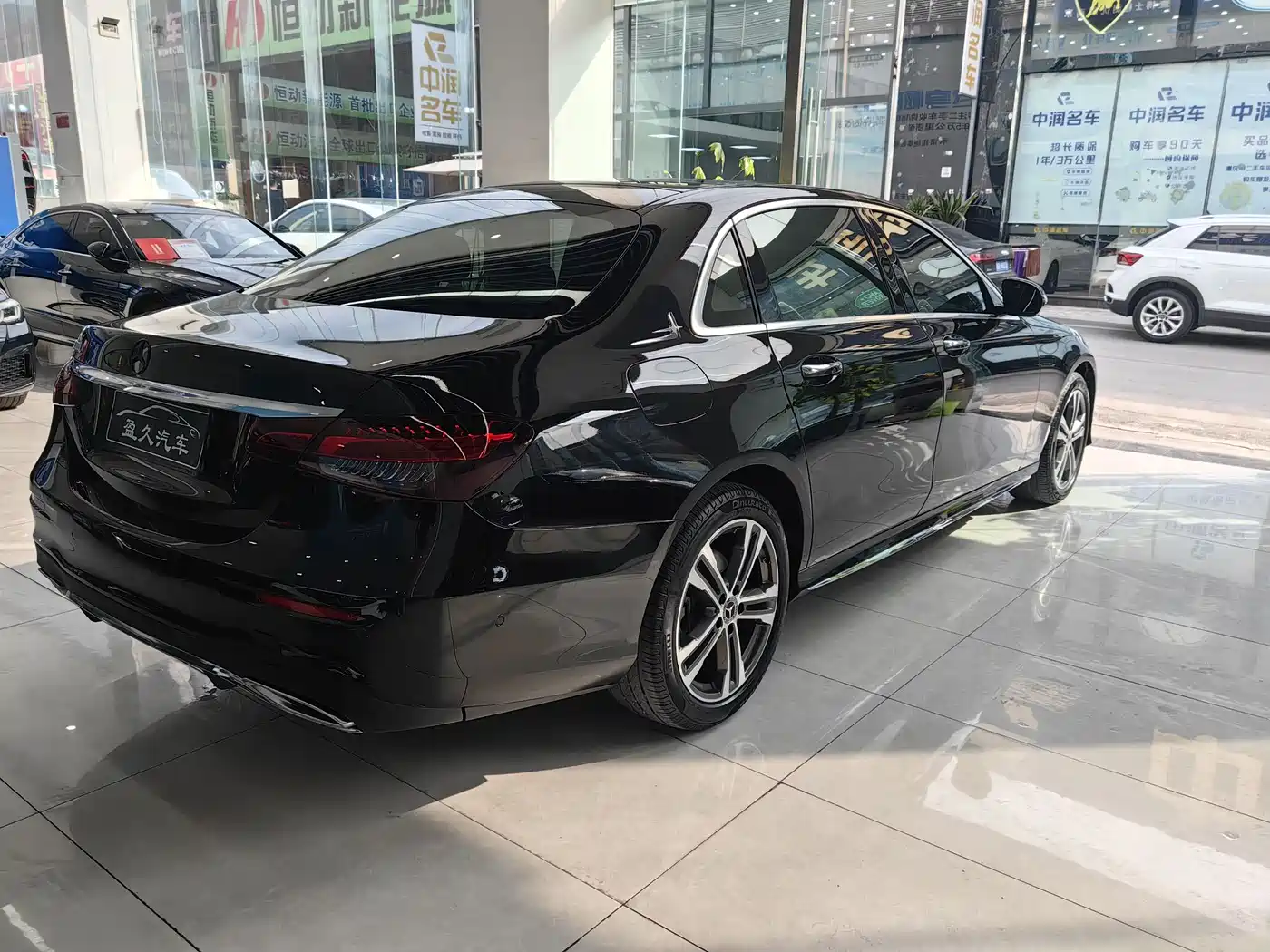 MERCEDES-BENZ E CLASS