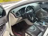 Photo 4 - Volvo V40
