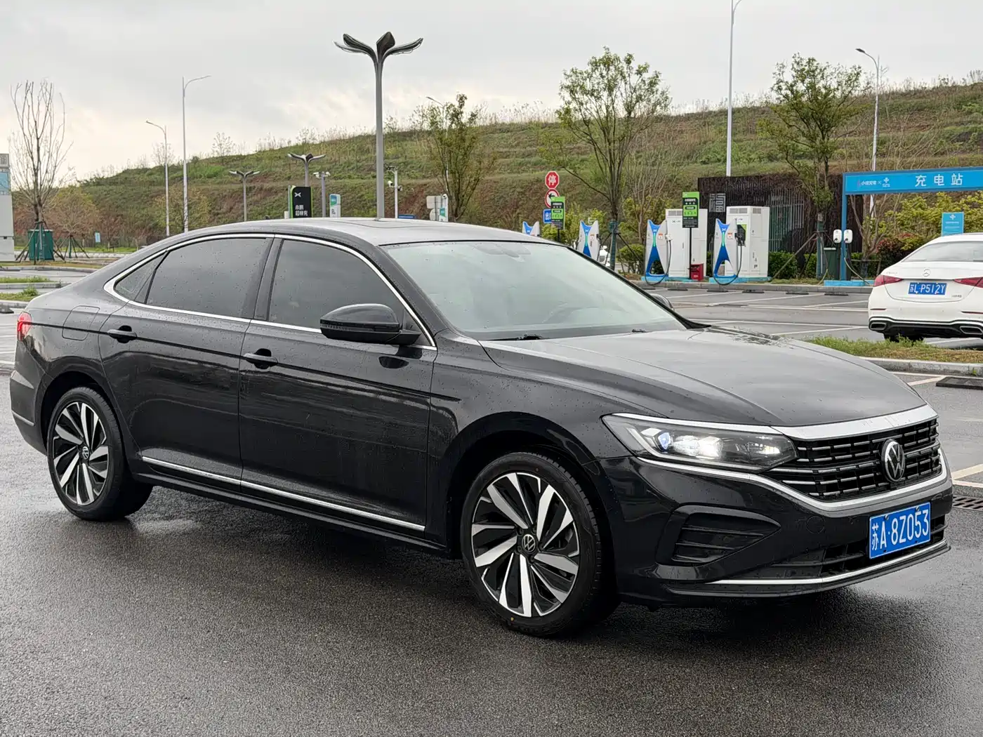 Volkswagen Passat 2022 330TSI Elite Edition фото 3