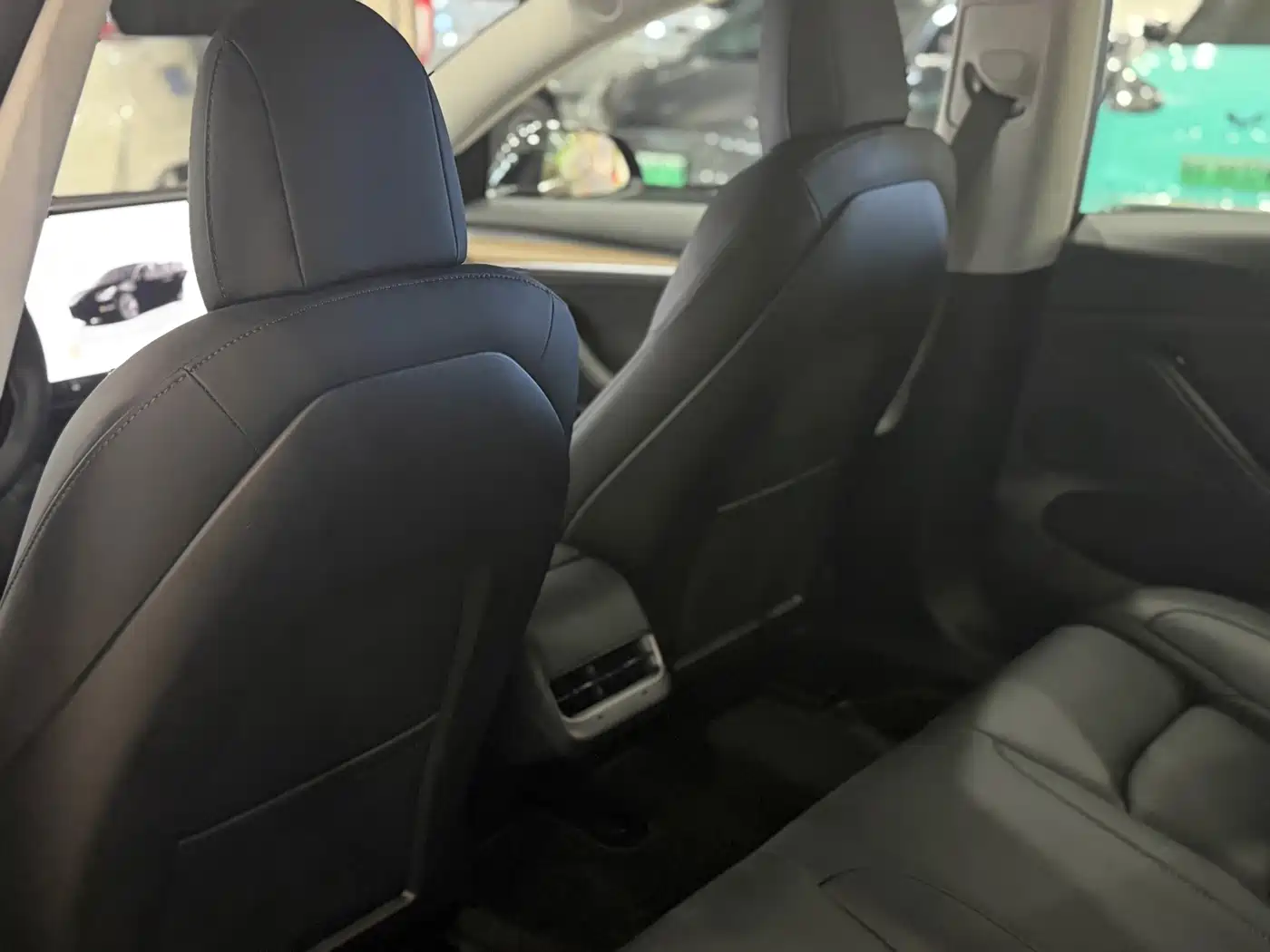 Фото 5 - Tesla Model 3