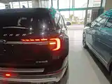 Фото 8 - Ford Explorer