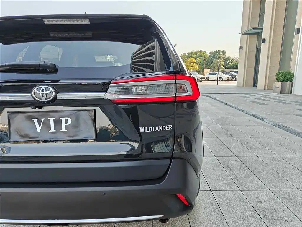 Toyota Wildlander 2022 2.0L CVT 2WD Urban Edition фото 9