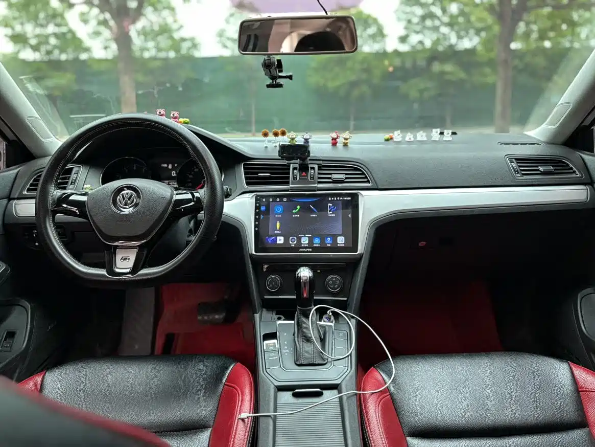 Volkswagen Lamando 2015 230TSI DSG Style фото 5
