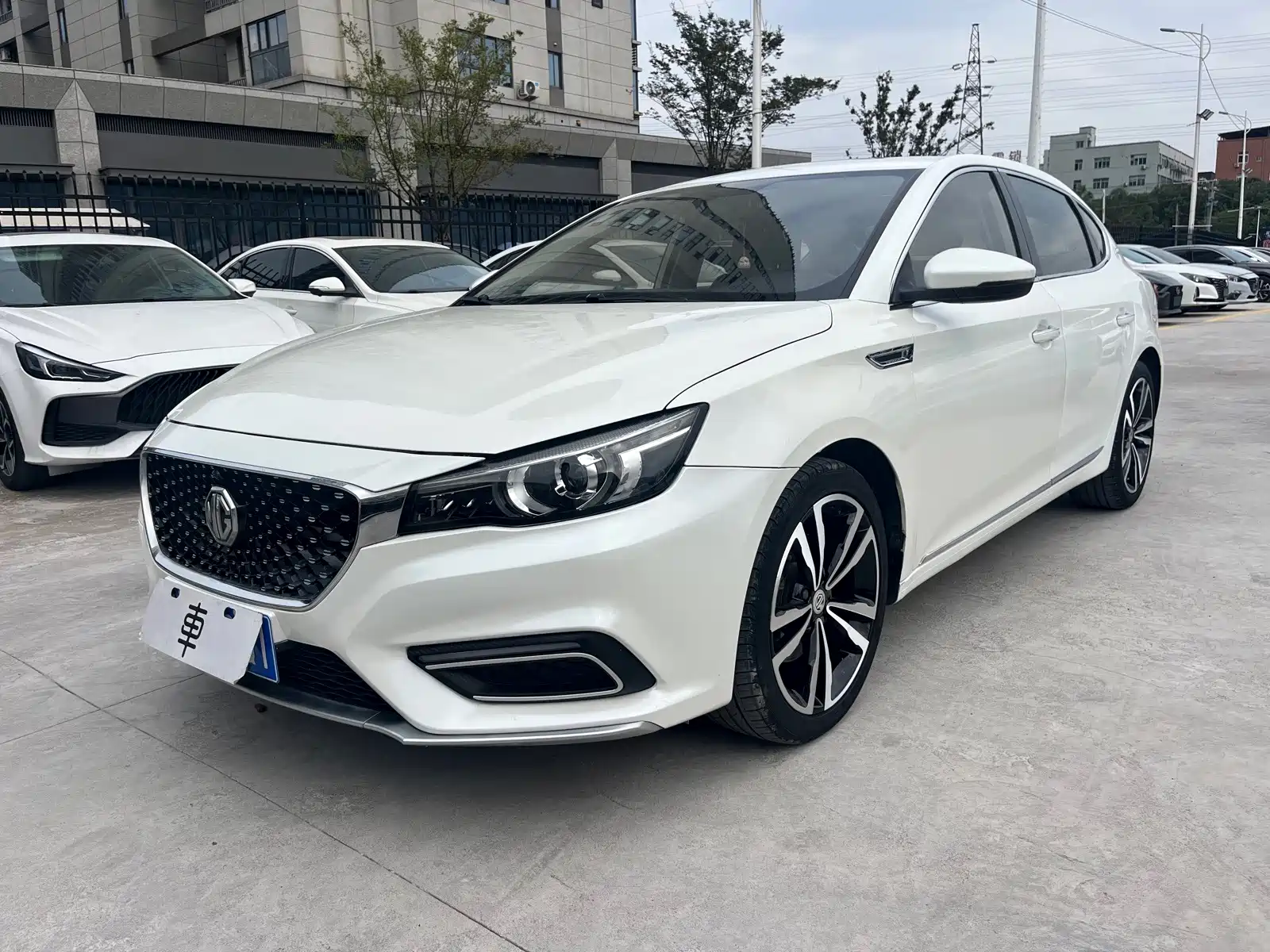 Фото 1 - MG MG6