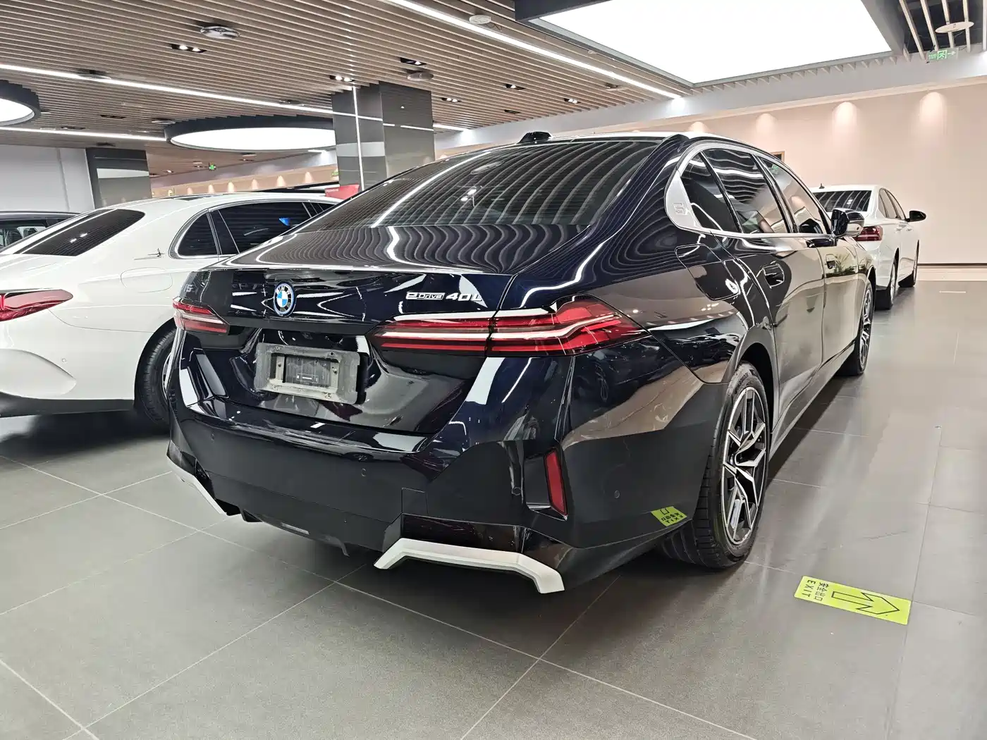 BMW I5