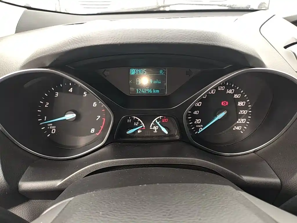 Фото 12 - Ford Kuga