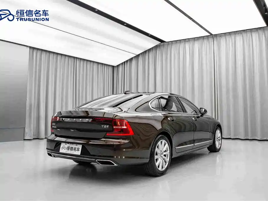 Фото 5 - Volvo S90