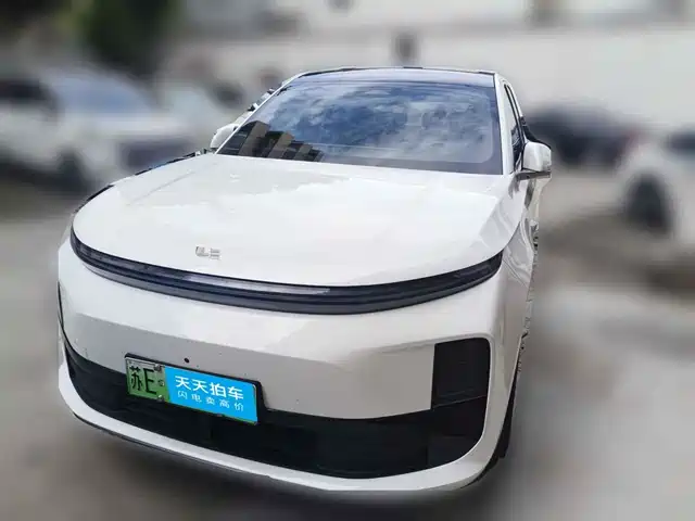 Li Auto L6 2024