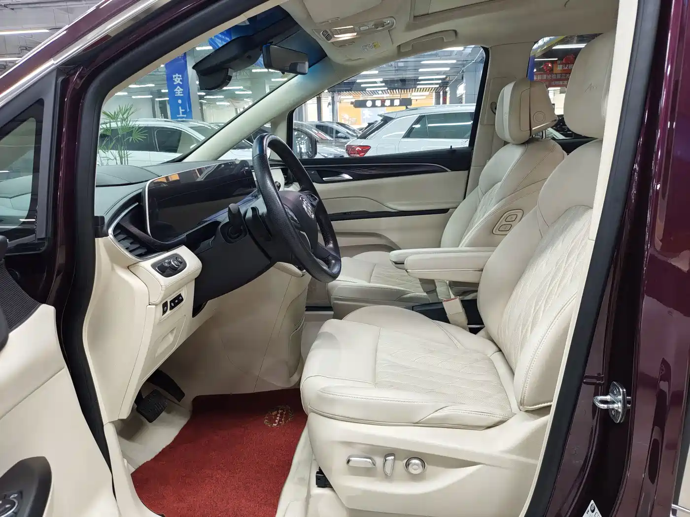 Фото 5 - Buick GL8
