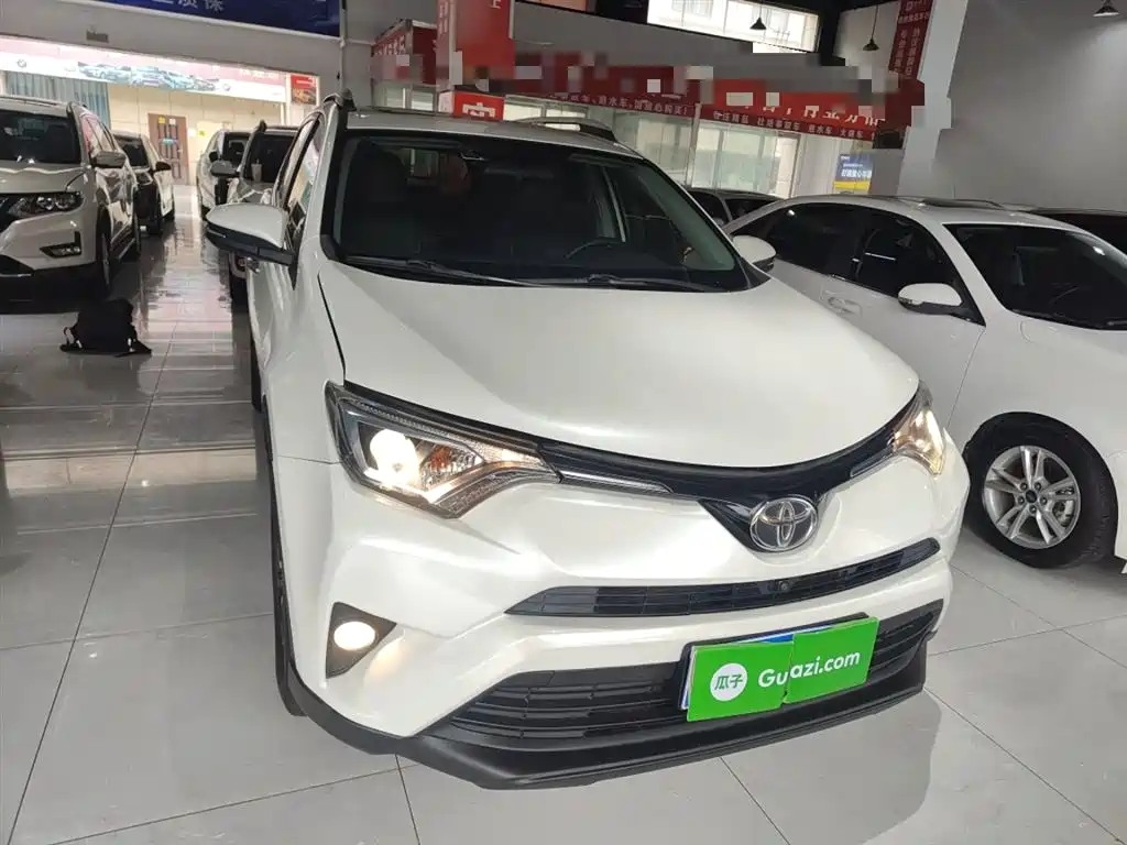 Toyota RAV4 Rongfang 2016 2.0L CVT 2WD Comfort (China V) фото 3