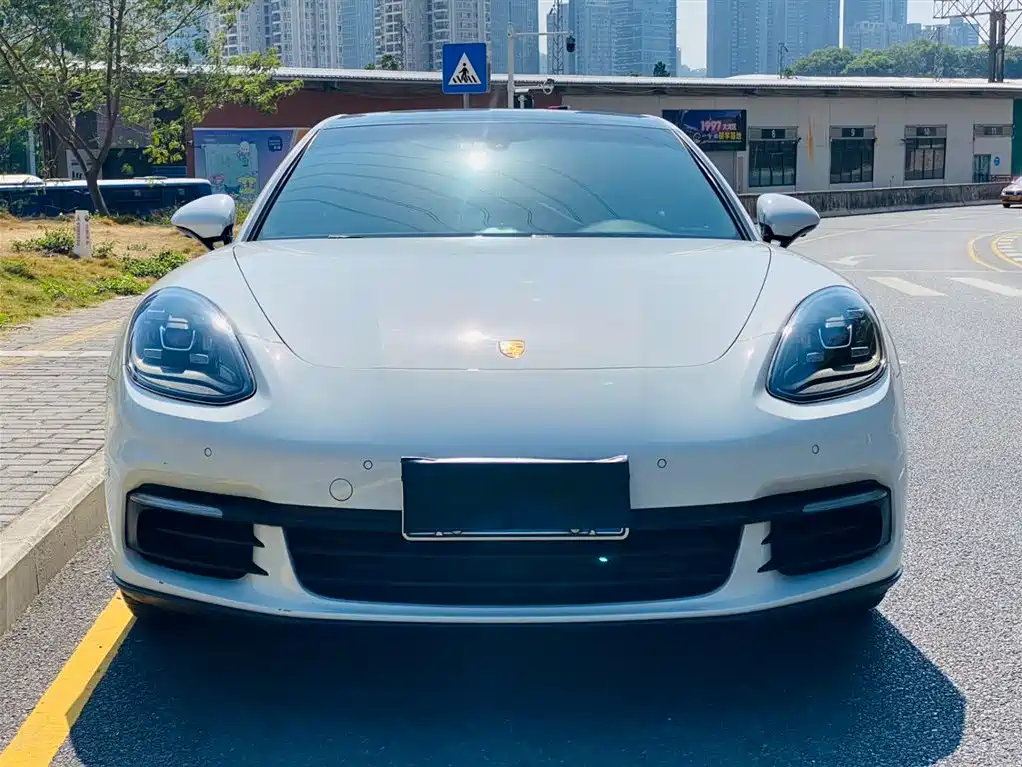 Porsche Panamera 2017 Panamera 3.0T фото 2